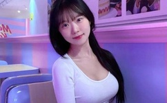 亚州久久久久区1区2少妇